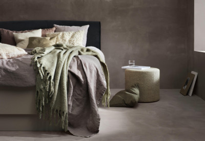 Bouclé heavy cushion, beige acrylic