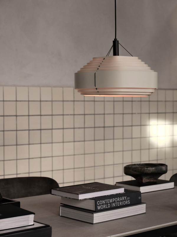 Ripple pendant, beige metal