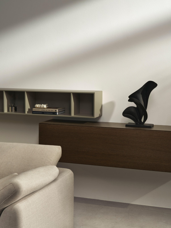 Como wall system, light grey lacquered