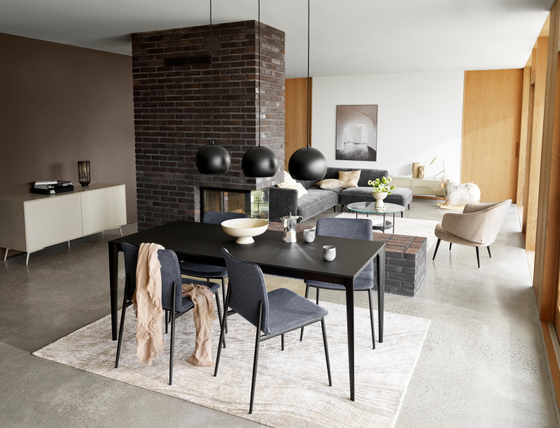 Torino conference/dining table, white lacquered