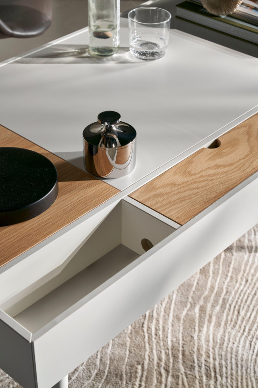 Cupertino desk, white lacquered
