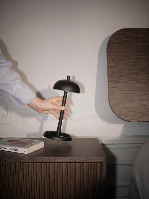 Paris table lamp, black metal