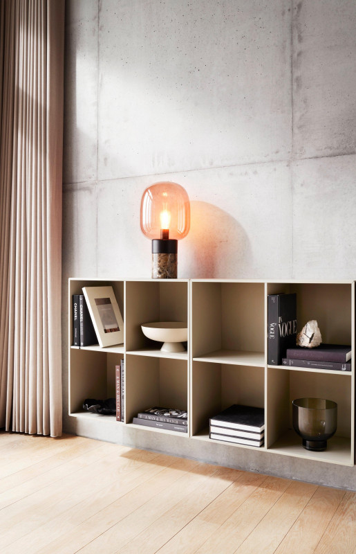 Como wall system, light grey lacquered