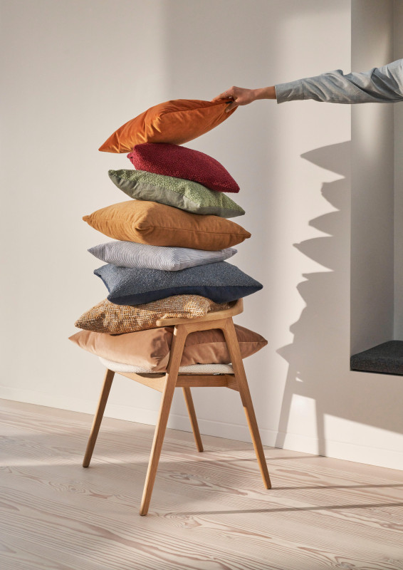 Velvet cushion, beige fabric