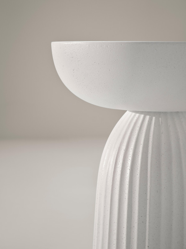 Expose side table, black aluminium